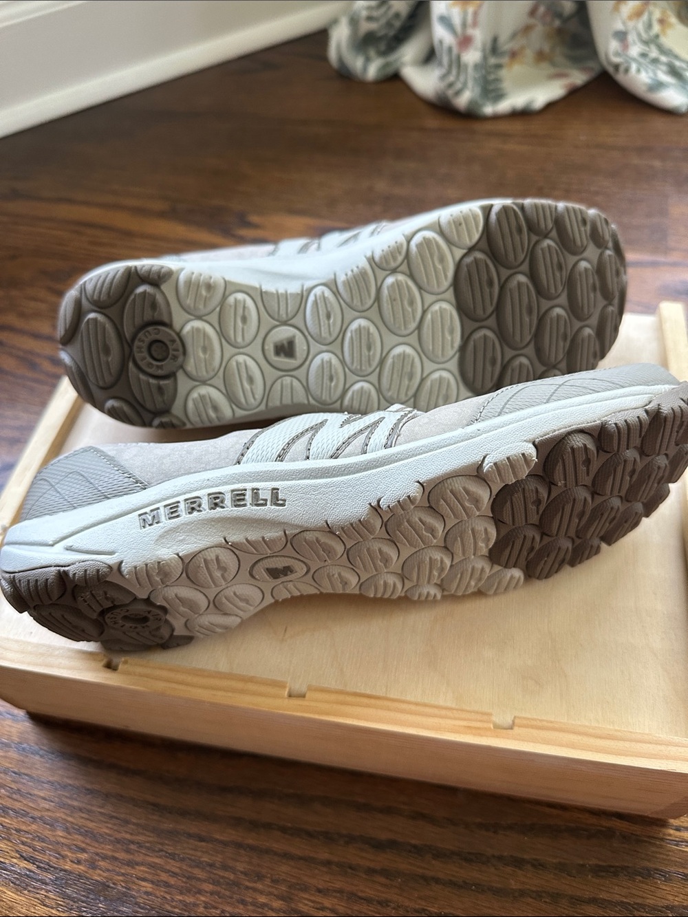 Merrell (size 10) - Picture 3 of 3